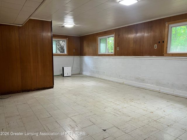 4902 Tressa Drive, Lansing, MI 48910