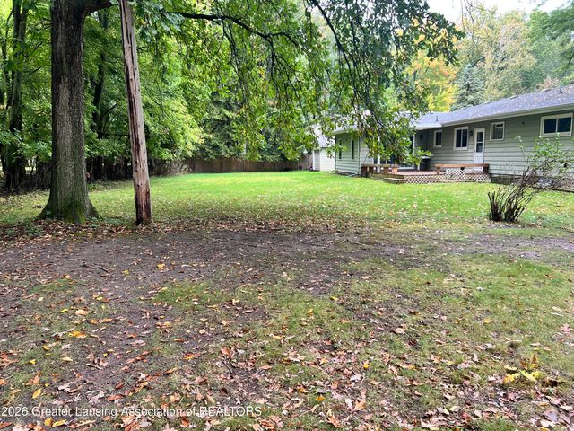 4902 Tressa Drive, Lansing, MI 48910