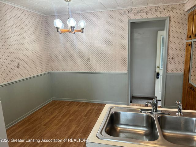 4902 Tressa Drive, Lansing, MI 48910