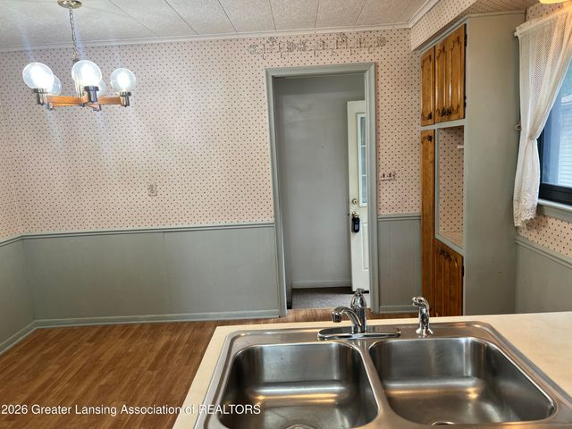 4902 Tressa Drive, Lansing, MI 48910