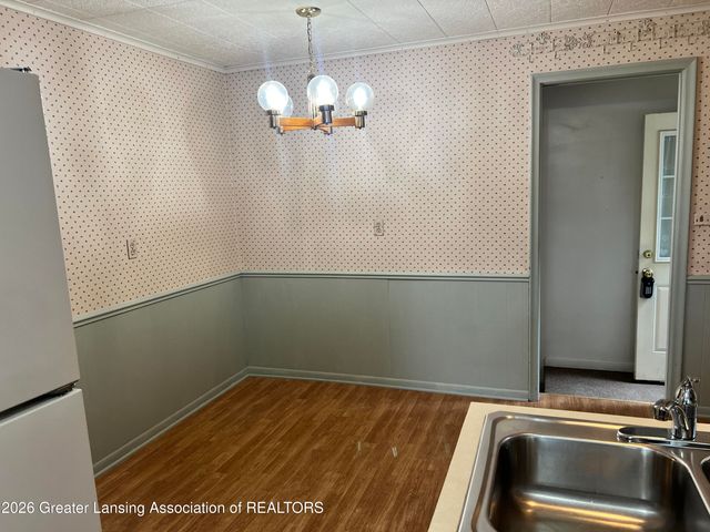 4902 Tressa Drive, Lansing, MI 48910