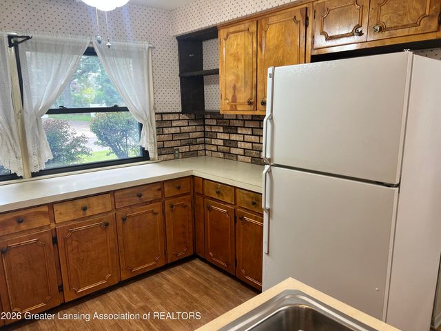 4902 Tressa Drive, Lansing, MI 48910