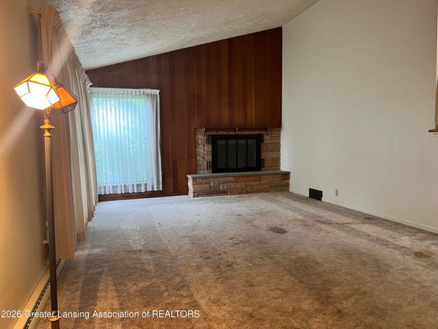 4902 Tressa Drive, Lansing, MI 48910