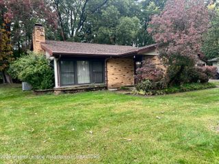 4902 Tressa Drive, Lansing, MI 48910