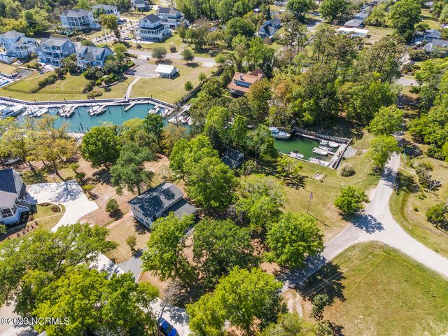 1910 Sneeden Drive, Wilmington, NC 28411