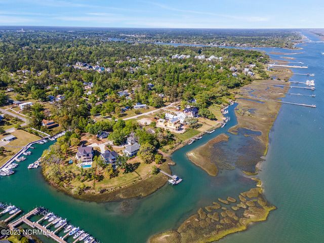 1910 Sneeden Drive, Wilmington, NC 28411