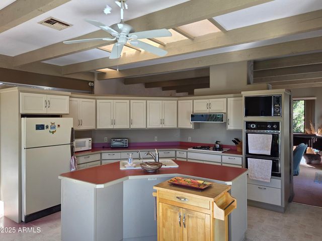 253 Roadrunner Drive, Sedona, AZ 86336