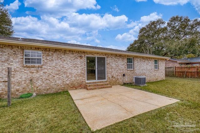 4703 Santa Rosa Dr, Pace, FL 32571