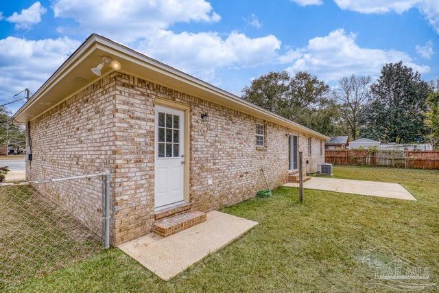 4703 Santa Rosa Dr, Pace, FL 32571