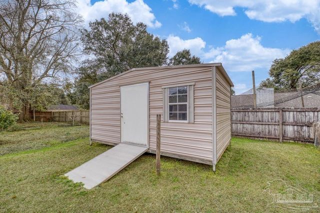 4703 Santa Rosa Dr, Pace, FL 32571