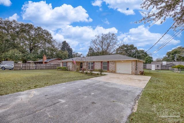 4703 Santa Rosa Dr, Pace, FL 32571