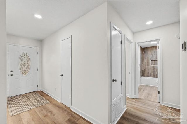 4703 Santa Rosa Dr, Pace, FL 32571