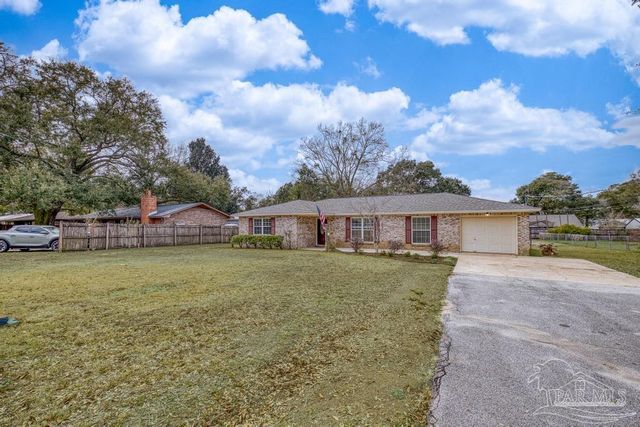 4703 Santa Rosa Dr, Pace, FL 32571