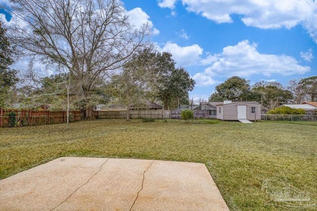 4703 Santa Rosa Dr, Pace, FL 32571