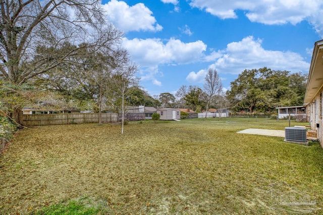 4703 Santa Rosa Dr, Pace, FL 32571