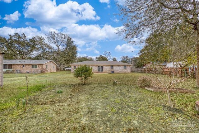 4703 Santa Rosa Dr, Pace, FL 32571