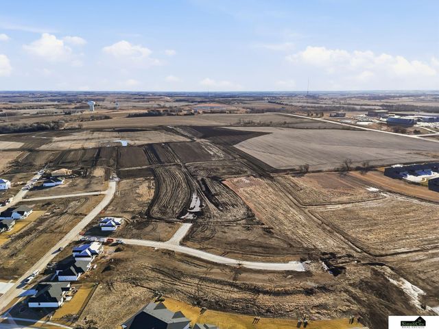 9411 S 88th Street, Lincoln, NE 68526