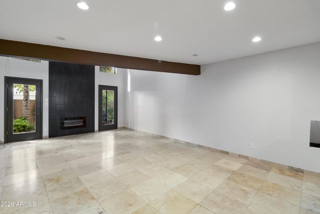 5812 N 12TH Street 17, Phoenix, AZ 85014