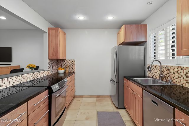 5812 N 12TH Street 17, Phoenix, AZ 85014