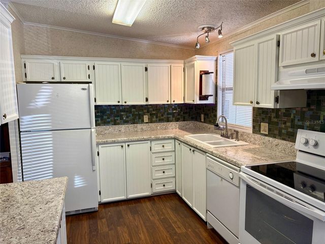 6081 SOUTHERN OAKS DRIVE SE, Winter Haven, FL 33884