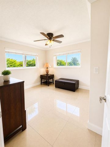 157 LAKE ANNE Drive, West Palm Beach, FL 33411