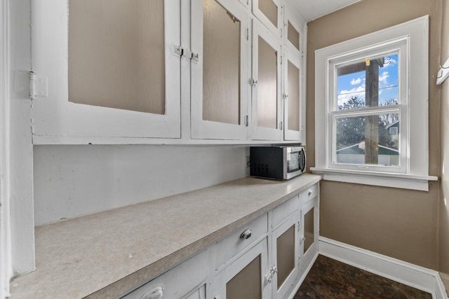 151 Edgewood LANE, West Bend, WI 53095