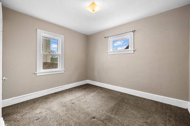 151 Edgewood LANE, West Bend, WI 53095