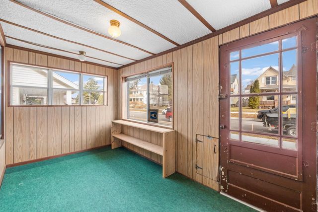 151 Edgewood LANE, West Bend, WI 53095