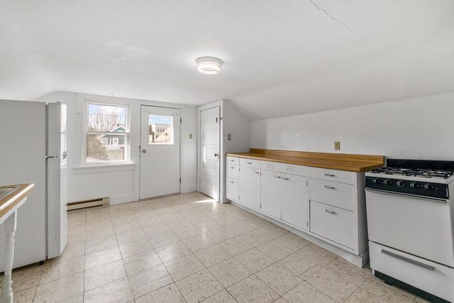 151 Edgewood LANE, West Bend, WI 53095