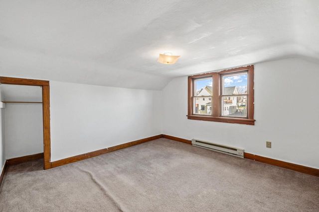 151 Edgewood LANE, West Bend, WI 53095