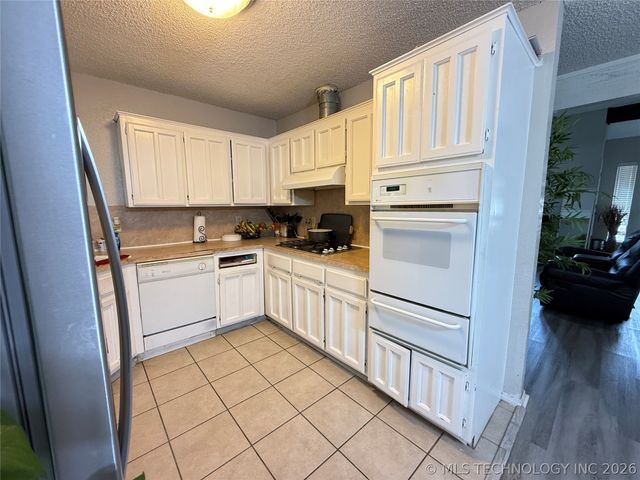 3236 S 140th East Avenue, Tulsa, OK 74134