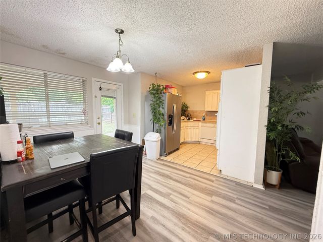 3236 S 140th East Avenue, Tulsa, OK 74134