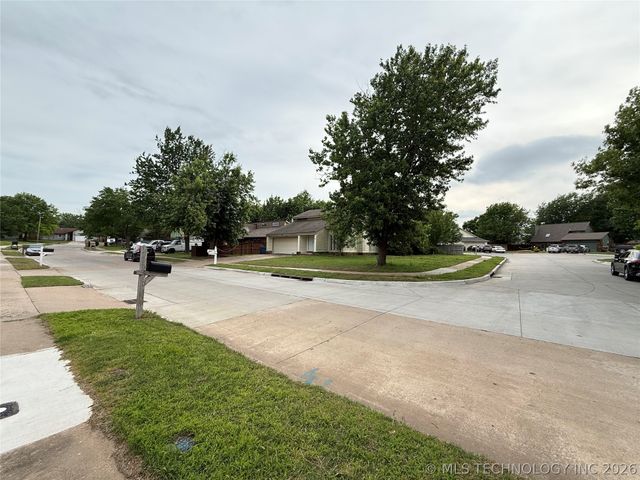 3236 S 140th East Avenue, Tulsa, OK 74134