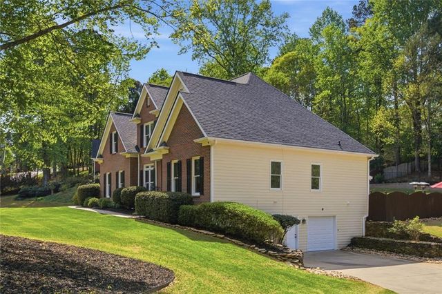 5817 Bayside Court, Buford, GA 30518