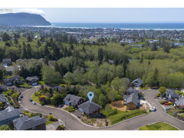 2165 SKYLINE Dr, Seaside, OR 97138