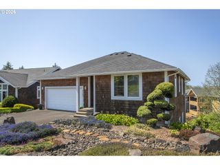 2165 SKYLINE Dr, Seaside, OR 97138