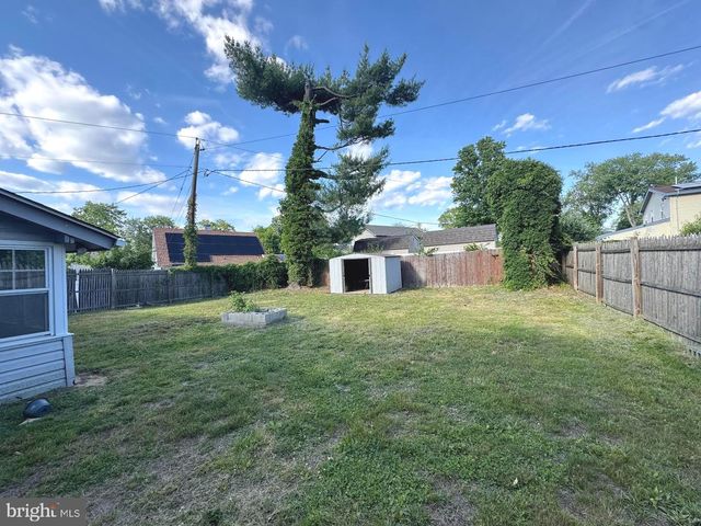 74 PLUMTREE LN, Willingboro, NJ 08046