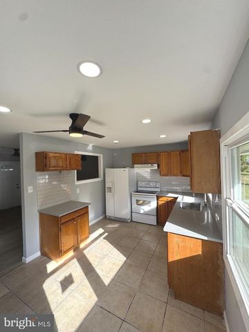 74 PLUMTREE LN, Willingboro, NJ 08046