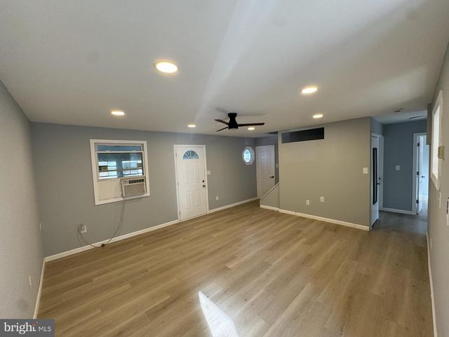 74 PLUMTREE LN, Willingboro, NJ 08046