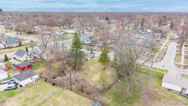 4630 S John Daly Street, Dearborn Heights, MI 48125