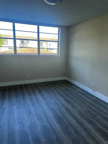 1040 SE 4th Avenue 222, Deerfield Beach, FL 33441