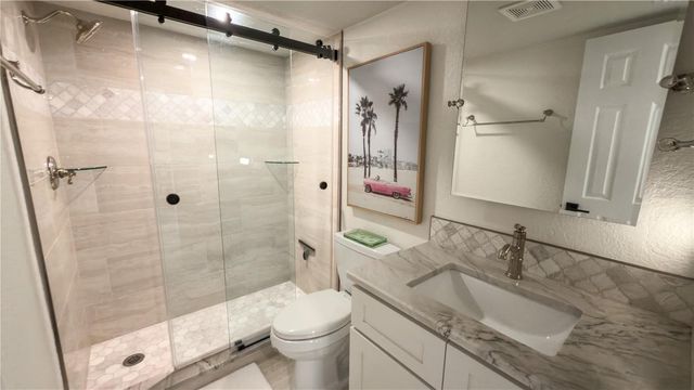 954 LA COSTA CIRCLE 1, Sarasota, FL 34237