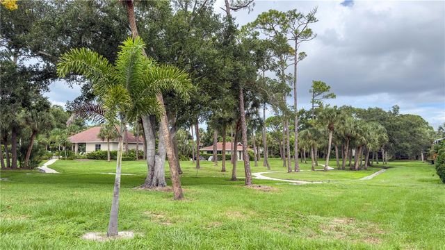 954 LA COSTA CIRCLE 1, Sarasota, FL 34237