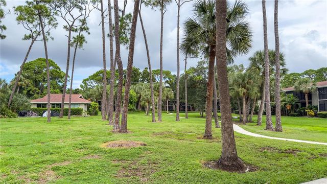 954 LA COSTA CIRCLE 1, Sarasota, FL 34237