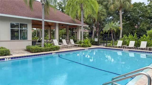 954 LA COSTA CIRCLE 1, Sarasota, FL 34237