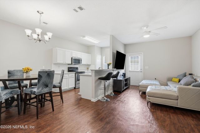 1376 MANOTAK Avenue, Jacksonville, FL 32210