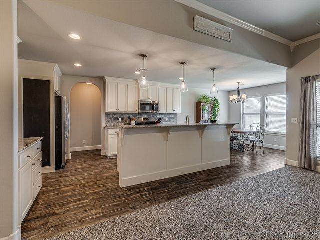 13040 E 137th Street N, Collinsville, OK 74021