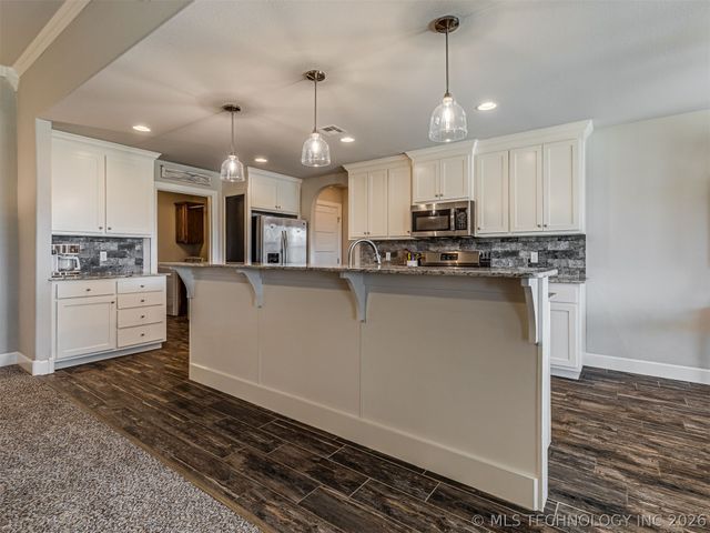 13040 E 137th Street N, Collinsville, OK 74021
