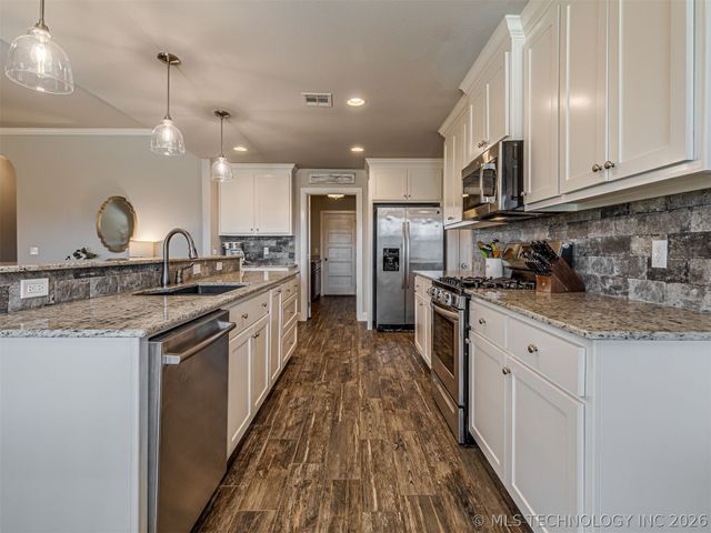 13040 E 137th Street N, Collinsville, OK 74021
