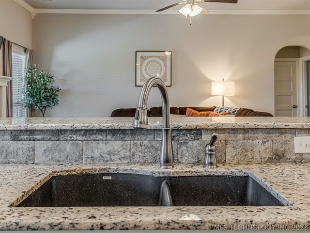 13040 E 137th Street N, Collinsville, OK 74021